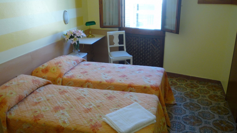 Imagen de la habitación del Hotel Albergo Trento. Foto 8