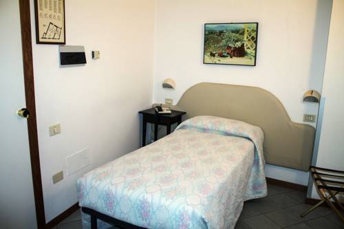 Imagen de la habitación del Hotel Albergo Umbria. Foto 5