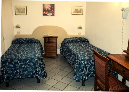 Imagen de la habitación del Hotel Albergo Umbria. Foto 7