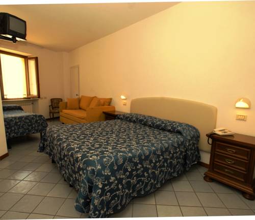 Imagen de la habitación del Hotel Albergo Umbria. Foto 9
