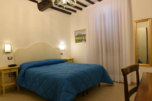 Imagen de la habitación del Hotel Albergo Umbria. Foto 10