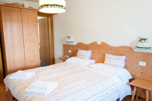 Imagen de la habitación del Hotel Albergo Vezzana. Foto 6