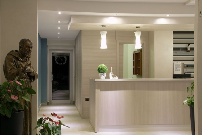 Imagen de los interiores del Hotel Albergo Villa Bianca. Foto 14