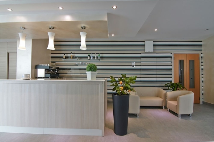 Imagen de los interiores del Hotel Albergo Villa Bianca. Foto 15