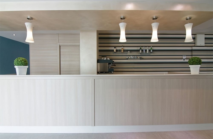 Imagen de los interiores del Hotel Albergo Villa Bianca. Foto 17