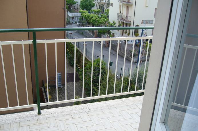 Imagen de la habitación del Hotel Albergo Villa Canapini. Foto 10