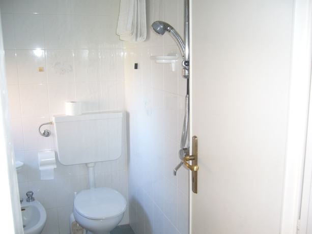 Imagen de la habitación del Hotel Albergo Villa Canapini. Foto 14