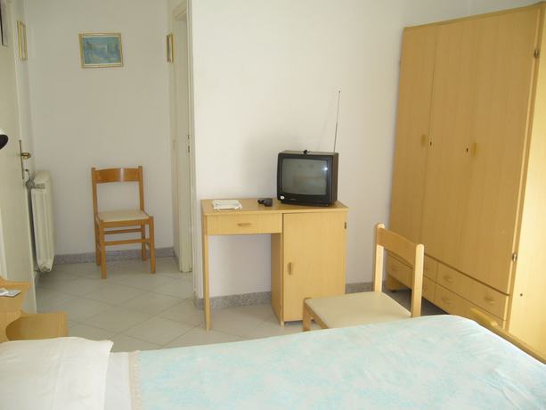 Imagen de la habitación del Hotel Albergo Villa Canapini. Foto 15