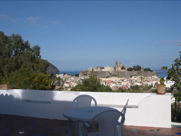 Imagen de los exteriores del Hotel Albergo Villa Diana. Foto 15