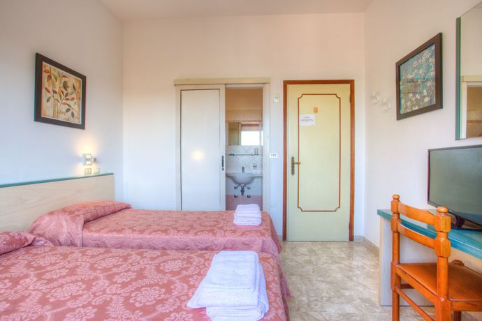 Imagen de la habitación del Hotel Albergo Villa Lucia. Foto 10