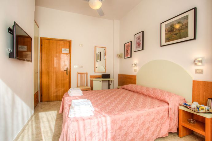 Imagen de la habitación del Hotel Albergo Villa Lucia. Foto 12