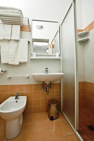 Imagen de la habitación del Hotel Albergo Villa Mauri. Foto 7