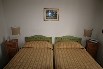 Imagen de la habitación del Hotel Albergo Villa Nencini. Foto 11