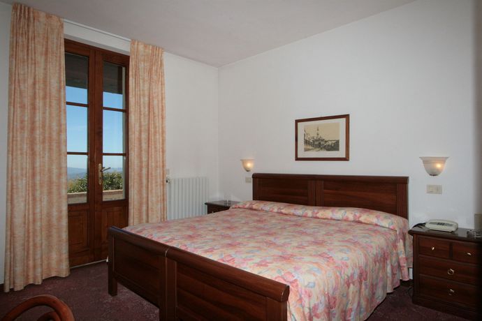 Imagen de los exteriores del Hotel Albergo Villa Nencini. Foto 14