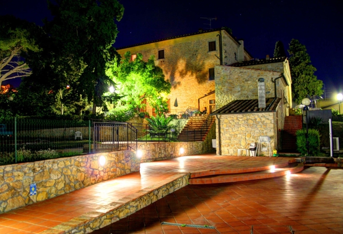 Imagen de los exteriores del Hotel Albergo Villa Rioddi. Foto 8