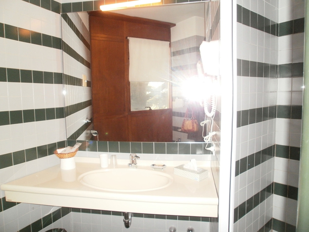 Imagen de la habitación del Hotel Albergo Villa and Roma. Foto 6