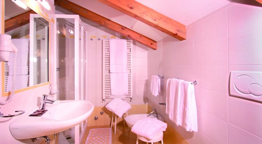 Imagen de la habitación del Hotel Albergo Villetta Maria. Foto 8