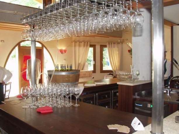 Imagen del bar/restaurante del Hotel Albergo Vinnaeria La Baita. Foto 3