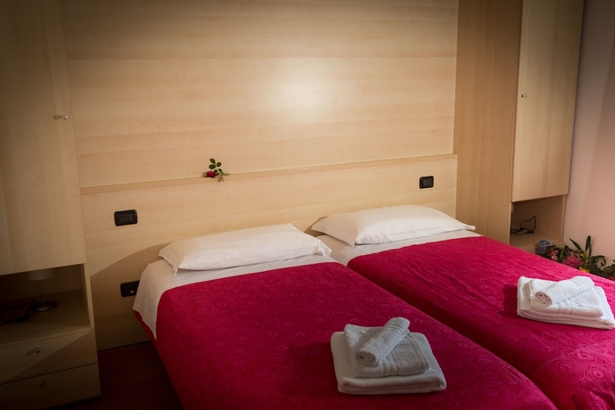 Imagen de la habitación del Hotel Albergo Vista Lago. Foto 9