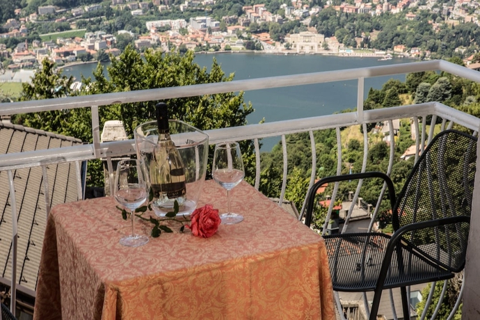 Imagen de la habitación del Hotel Albergo Vista Lago. Foto 11