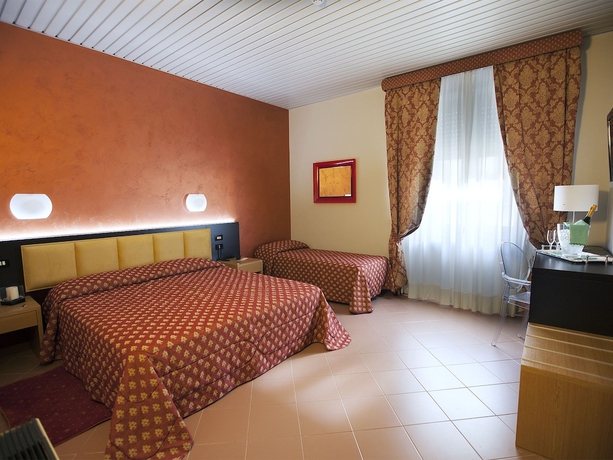 Imagen de la habitación del Hotel Albergo Vittoria. Foto 14