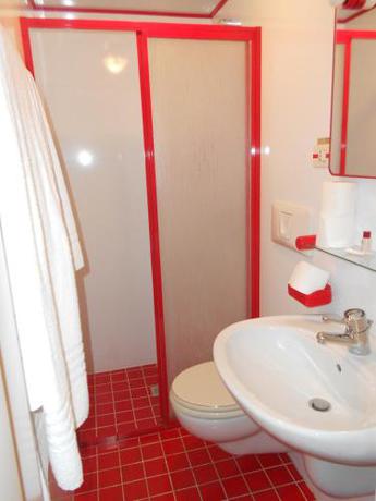 Imagen de la habitación del Hotel Albergo Vittoria, Santo Stefano di Cadore. Foto 5