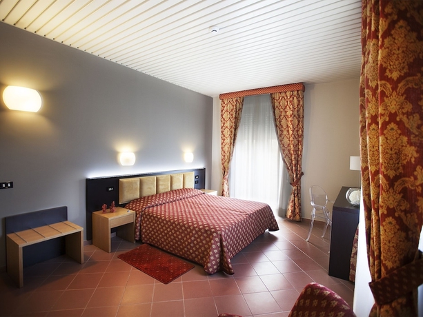 Imagen de la habitación del Hotel Albergo Vittoria, Trapani. Foto 13