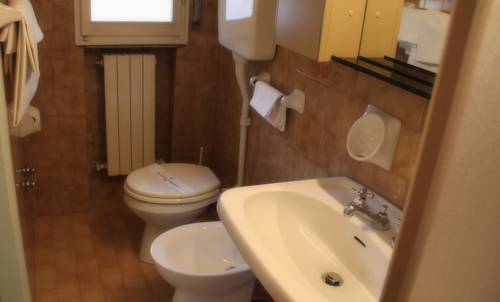 Imagen de la habitación del Hotel Albergo Zoello Je Suis. Foto 4
