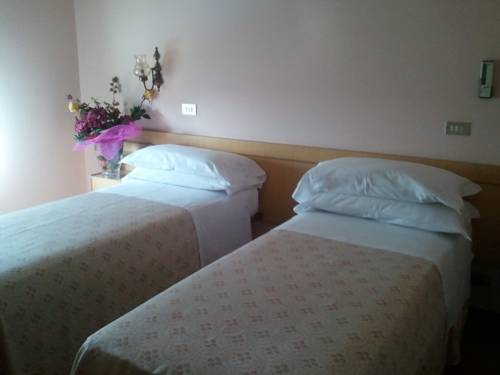 Imagen de la habitación del Hotel Albergo Zoello Je Suis. Foto 14