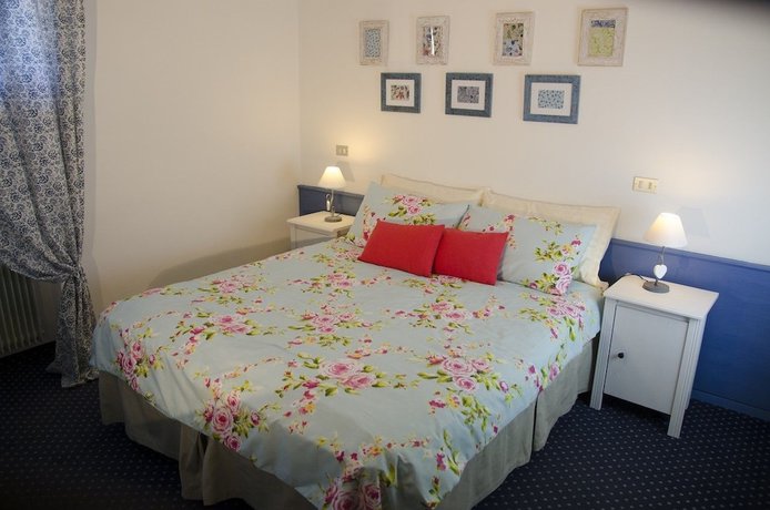 Imagen de la habitación del Hotel Albergo al Sole Zoldo Alto. Foto 10