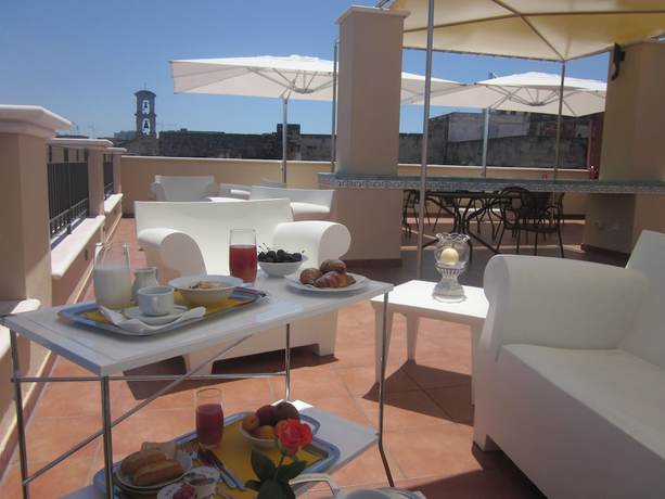 Imagen del bar/restaurante del Hotel Albergo del Sole, Tarento. Foto 2