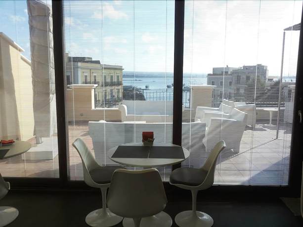 Imagen del bar/restaurante del Hotel Albergo del Sole, Tarento. Foto 4