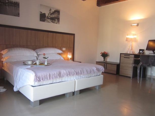 Imagen general del Hotel Albergo del Sole, Tarento. Foto 1