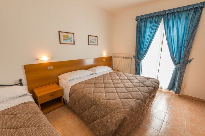 Imagen de la habitación del Hotel Albergo della Corte. Foto 3