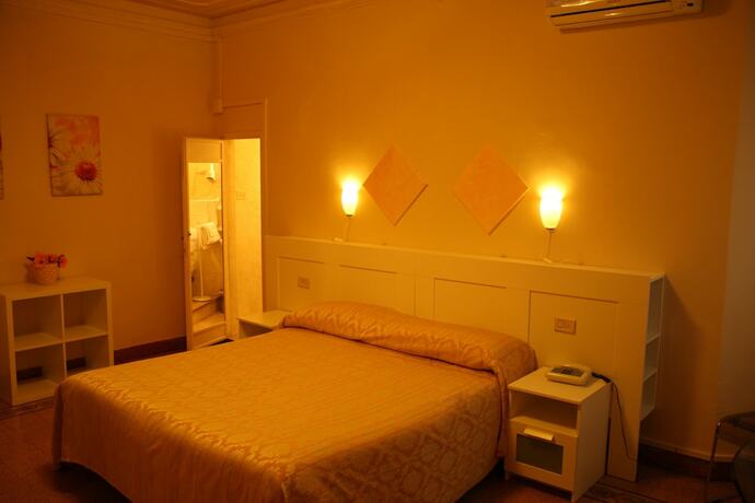 Imagen de la habitación del Hotel Albergo il Giglio, Prato. Foto 12
