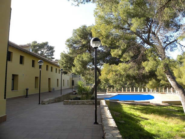 Imagen de la piscina del Hotel Albergue Juvenil El Valle. Foto 11