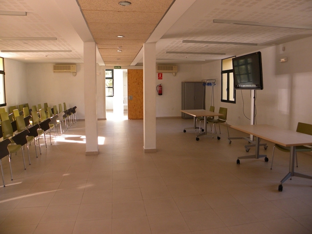 Imagen de los interiores del Hotel Albergue Juvenil El Valle. Foto 9