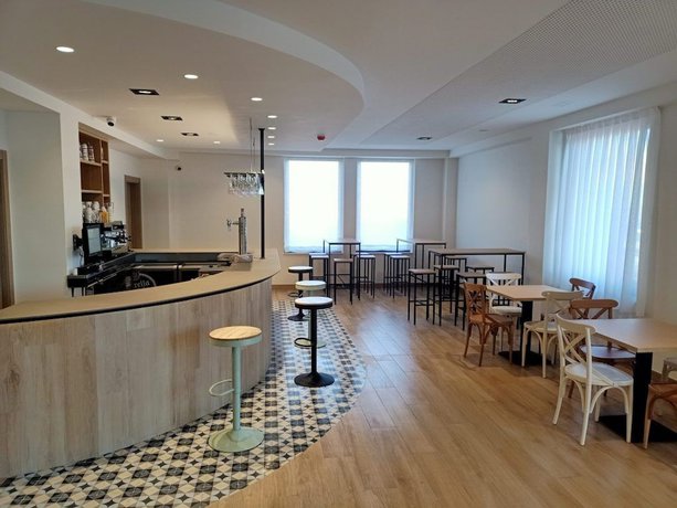 Imagen del bar/restaurante del Hotel Albergue La huella. Foto 4