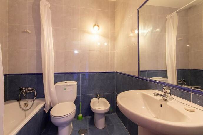 Imagen general del Hotel Albergue Los Avellanos - Hostel. Foto 6