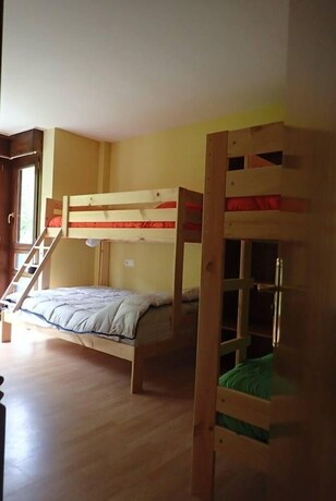 Imagen general del Hotel Albergue Los Avellanos - Hostel. Foto 14