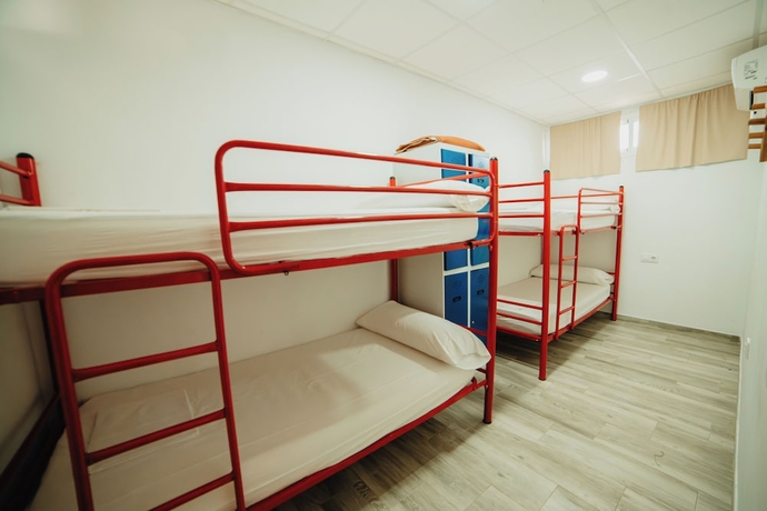 Imagen de la habitación del Hotel Albergue Multiaventura Active Andaluc&iacute;a. Foto 9