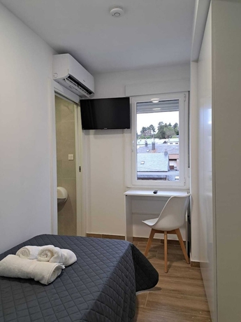 Imagen de la habitación del Hotel Albergue O Bailar&iacute;n. Foto 4