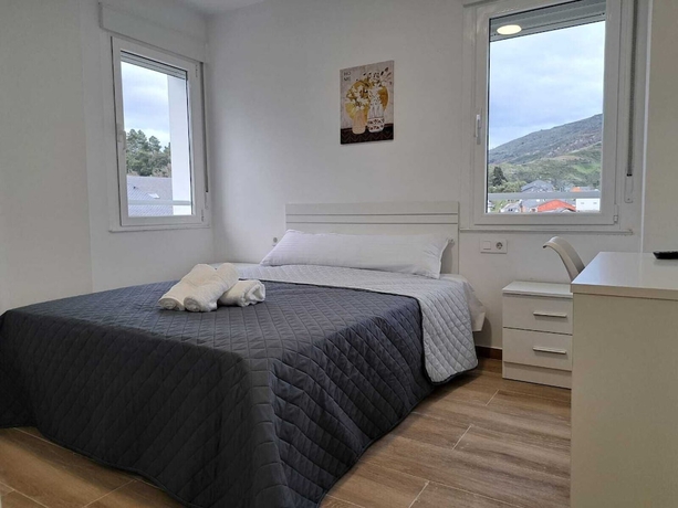 Imagen de la habitación del Hotel Albergue O Bailar&iacute;n. Foto 10
