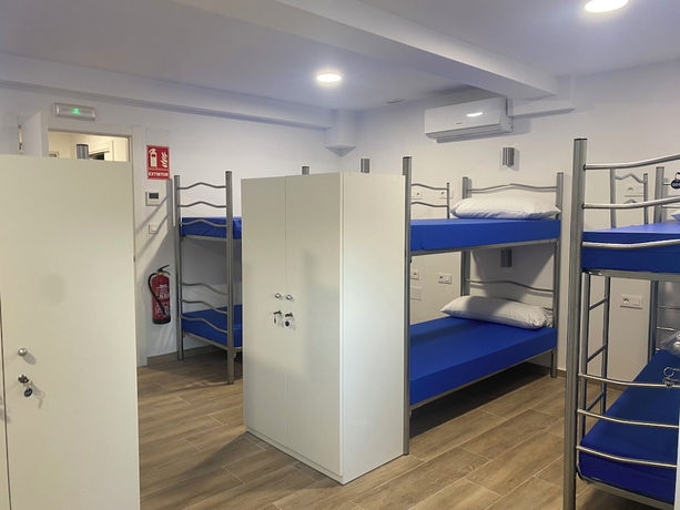 Imagen de la habitación del Hotel Albergue O Bailar&iacute;n. Foto 13