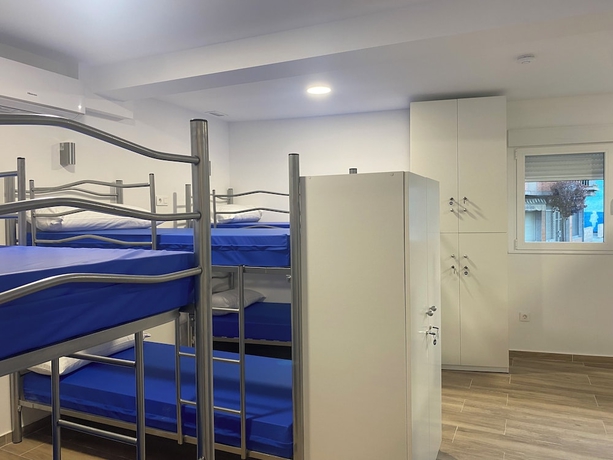 Imagen de la habitación del Hotel Albergue O Bailar&iacute;n. Foto 14