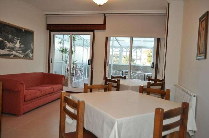 Imagen general del Hotel Albergue O Cruceiro - Hostel. Foto 9