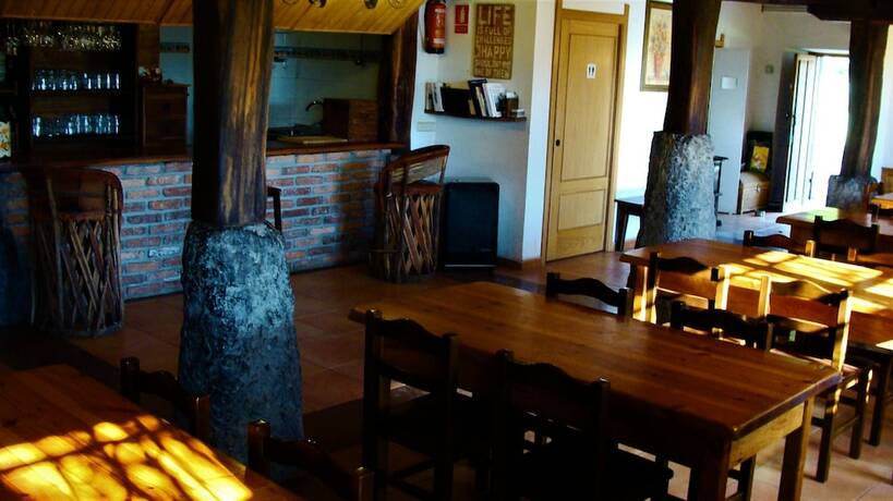 Imagen general del Hotel Albergue Rural Mandoia - Hostel. Foto 12