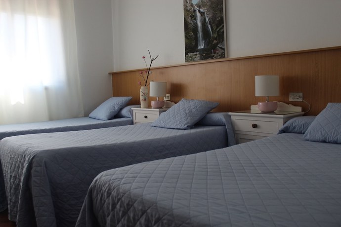 Imagen de la habitación del Hotel Albergue Turistico Silleda. Foto 2
