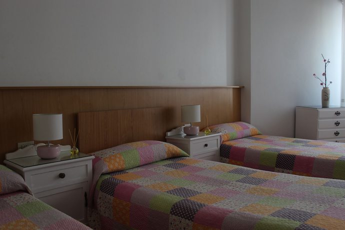 Imagen de la habitación del Hotel Albergue Turistico Silleda. Foto 6