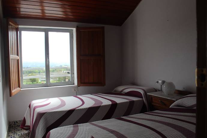 Imagen de la habitación del Hotel Albergue Turistico Silleda. Foto 13